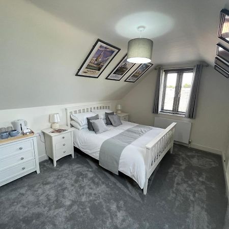 The Top Floor Stretham ภายนอก รูปภาพ