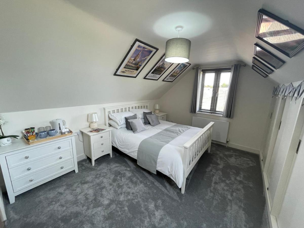 The Top Floor Stretham ภายนอก รูปภาพ