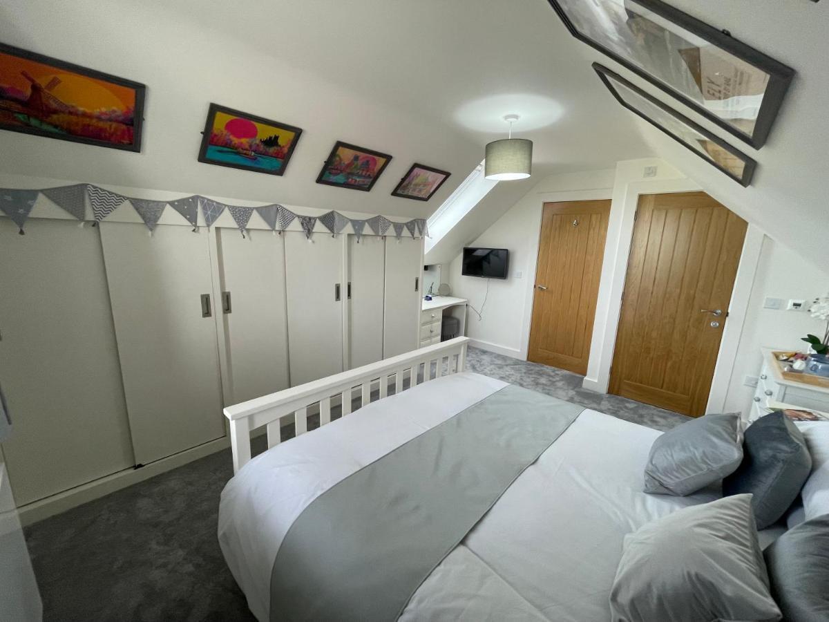 The Top Floor Stretham ภายนอก รูปภาพ